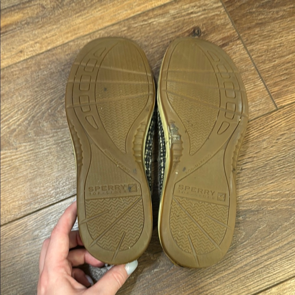Sperry 8.5 size women’s Black and Tan Loafers with Non-Slip Sole - Picture 4 of 5